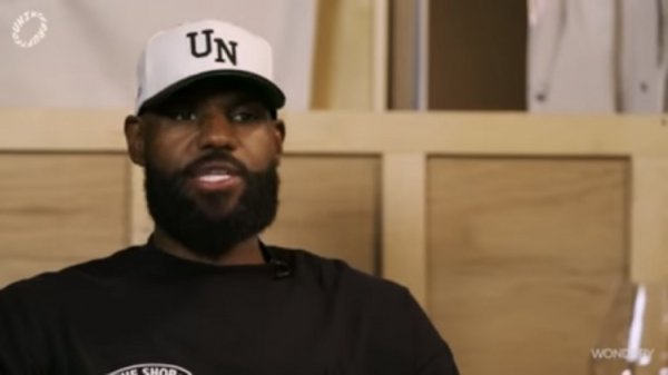 James joked: I can t wait to raise the paper with my grandchildren to write about the 101 points I scored 🤣